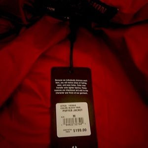 Brand new never worn I’m selling it cause I’m a XL